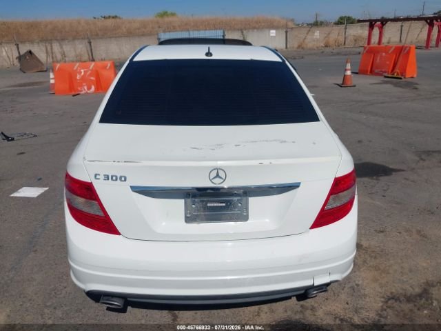 Parting Out- 2011 Mercedes-Benz C300 w204- 228