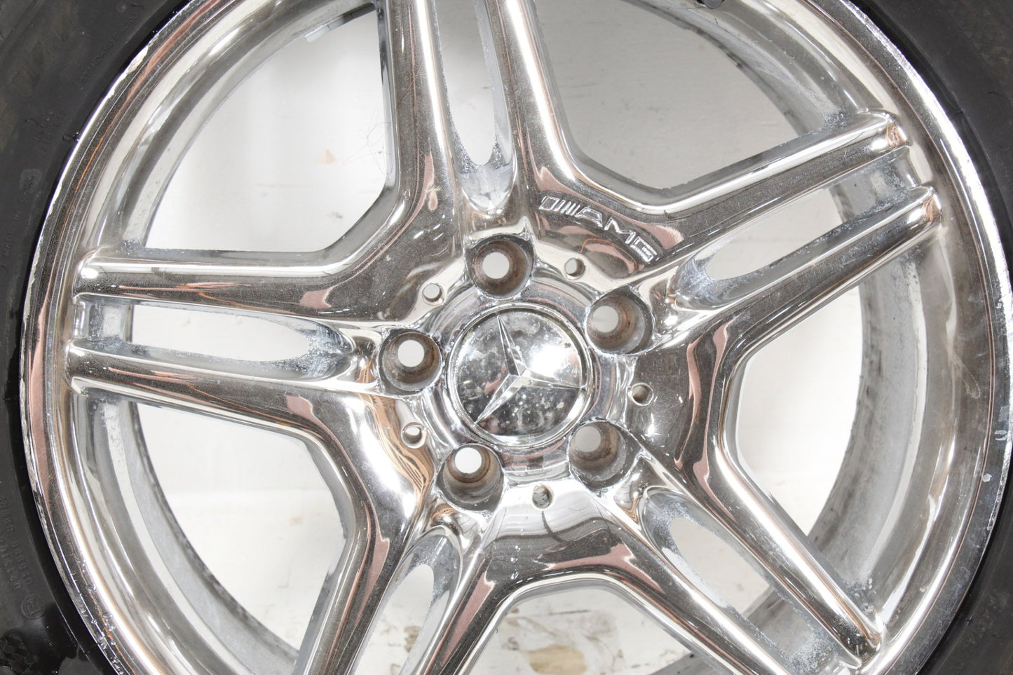 2003-2012 Mercedes-Benz SL500 R230 Wheel Rim w/ Tire 2304012902