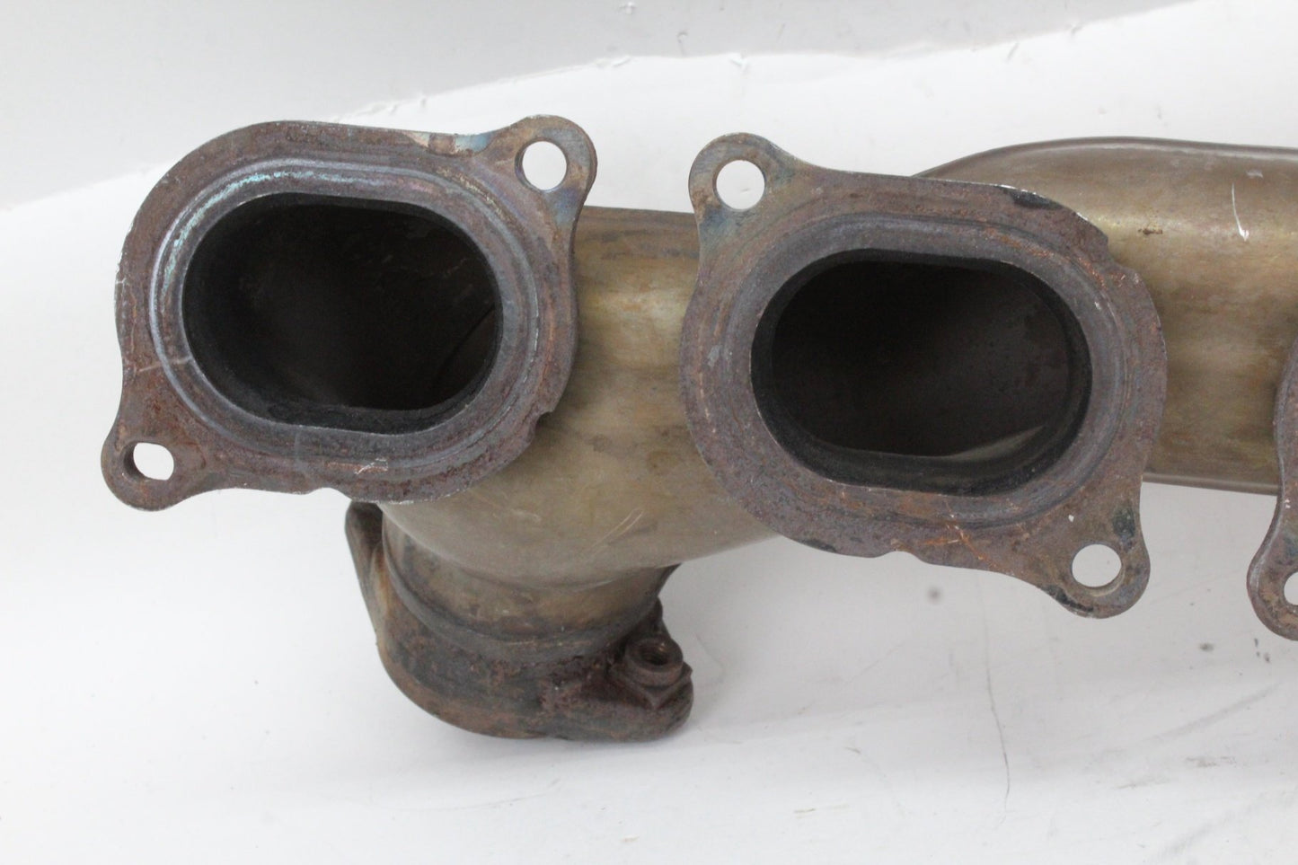 2007-2015 Mercedes-Benz CLS63 AMG W219 Left Side Exhaust Manifold 1561400109