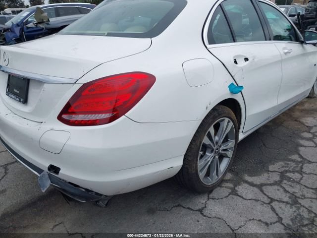 Parting Out- 2018 Mercedes-Benz C350e W205- 128
