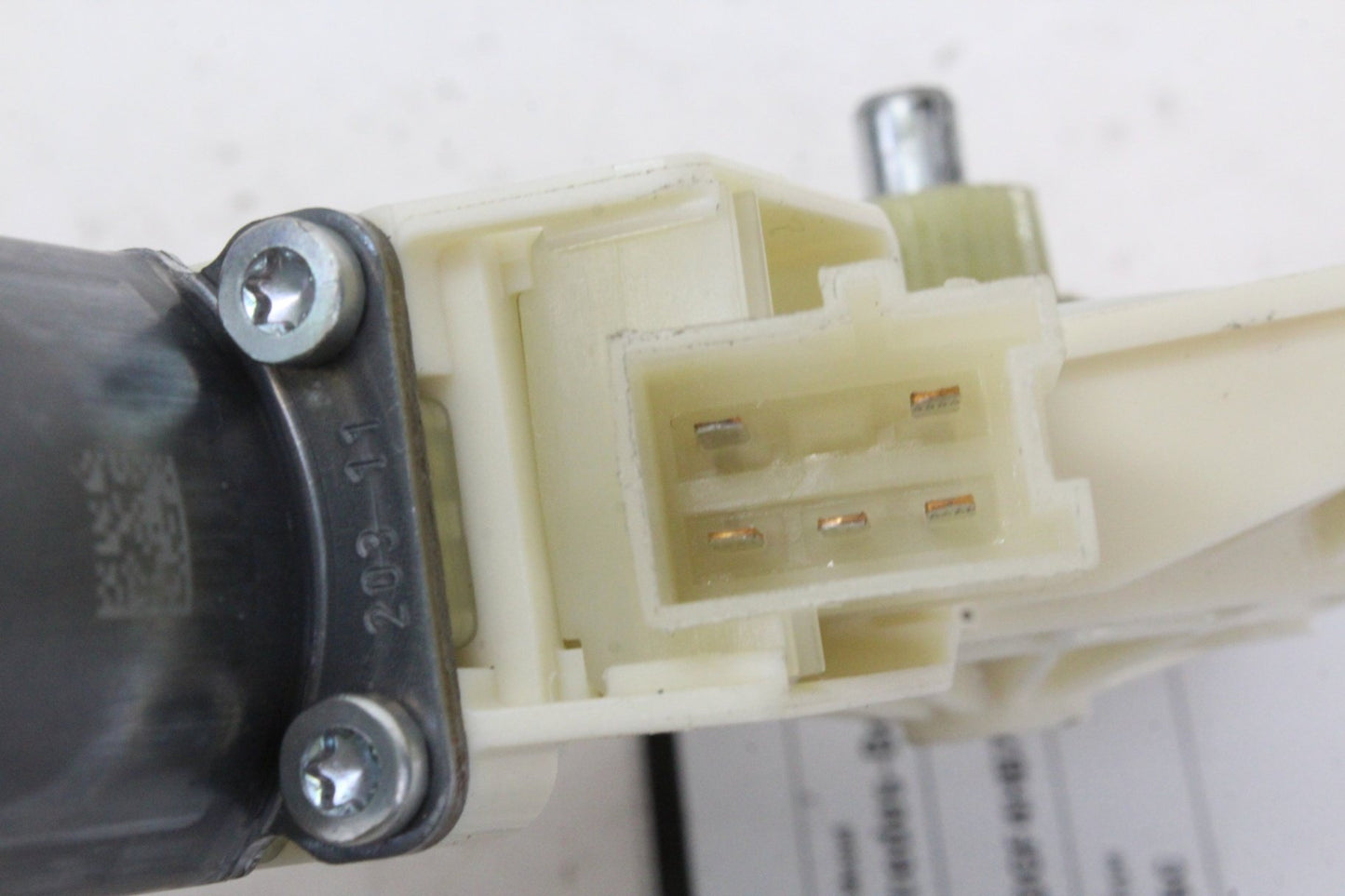 2008-2016 Mercedes C250 W204 Front Right Window Regulator Motor 2048200242