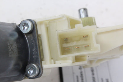 2008-2016 Mercedes C250 W204 Front Right Window Regulator Motor 2048200242