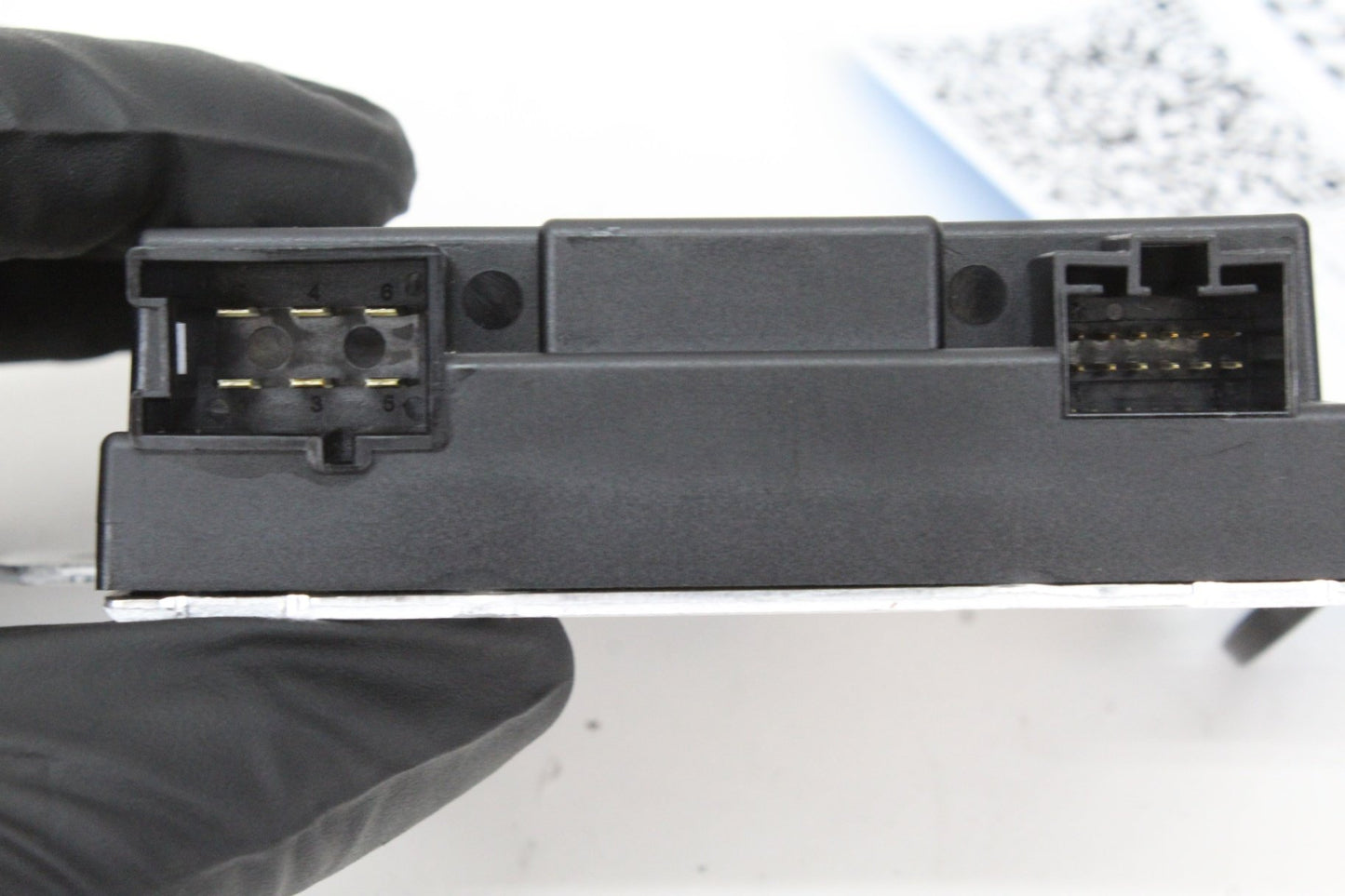 2015-2016 Mercedes-Benz C300 W205 Fuel Pump Control Module 0009004007 OEM