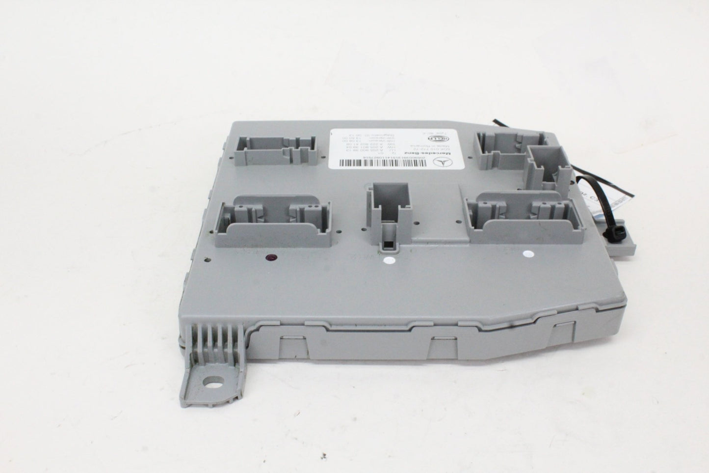 2015-2020 Mercedes-Benz C300 W205 SAM Signal Lamp Control Module 2059003913