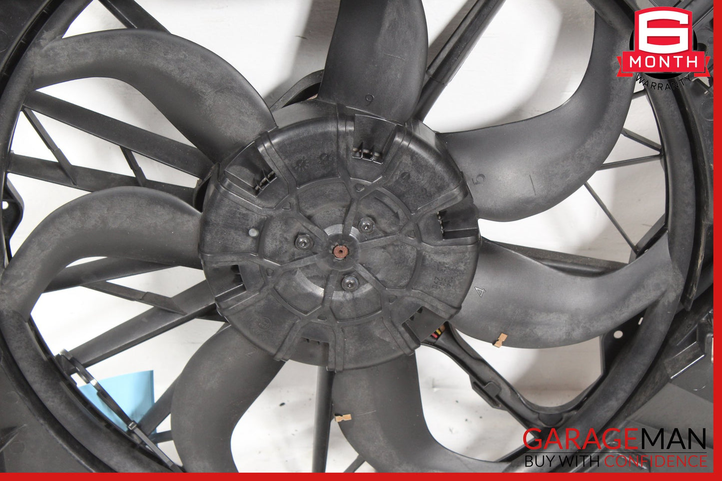 2006-2013 BMW 128i E82 E88 Engine Radiator Cooling Fan Motor Assembly 1137328118