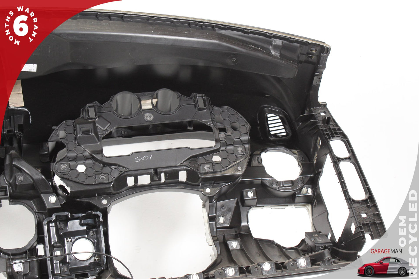 15-18 Mercedes-Benz C300 W205 Dashboard Panel Assembly 2056800887
