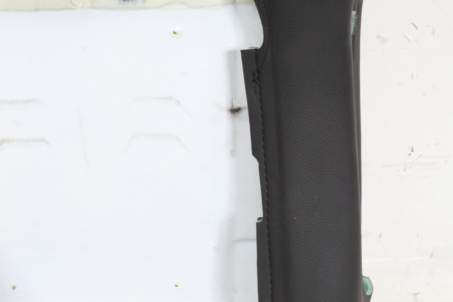 2010-2016 Mercedes-Benz E250 W212 Front Right Upper Seat Cushion 2129101516