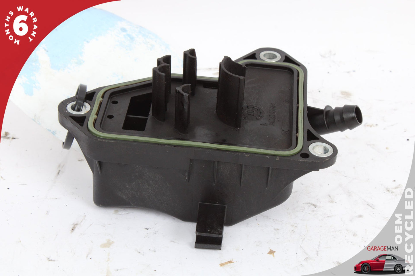 06-15 Mercedes-Benz C300 w204 Sedan Engine Oil Separator Cover 2720160134