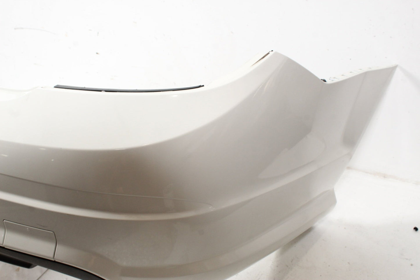 2008-2011 Mercedes-Benz C300 W204 Sedan Rear Bumper Cover 2048852925 OEM