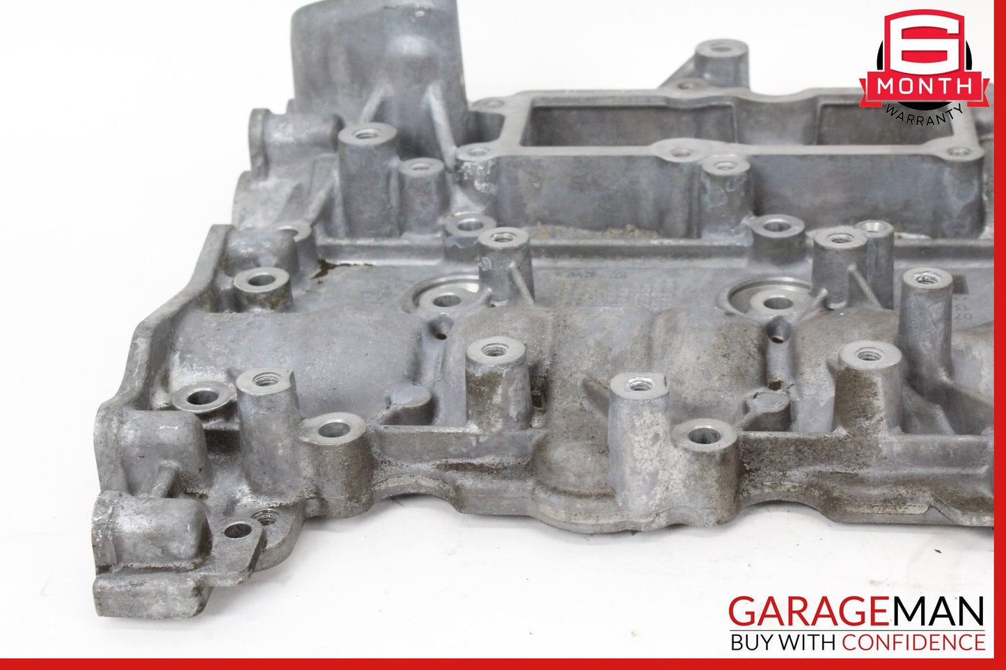 2015-2023 Mercedes W205 C300 Engine Cylinder Head Valve Cover 2740100603 OEM