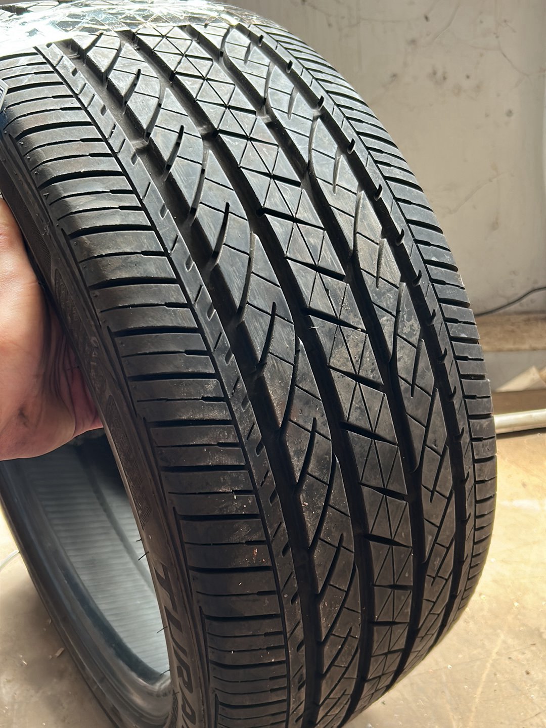 255/40 R19 96W Bridgestone Turanza EL440 Wheel Tire All Season