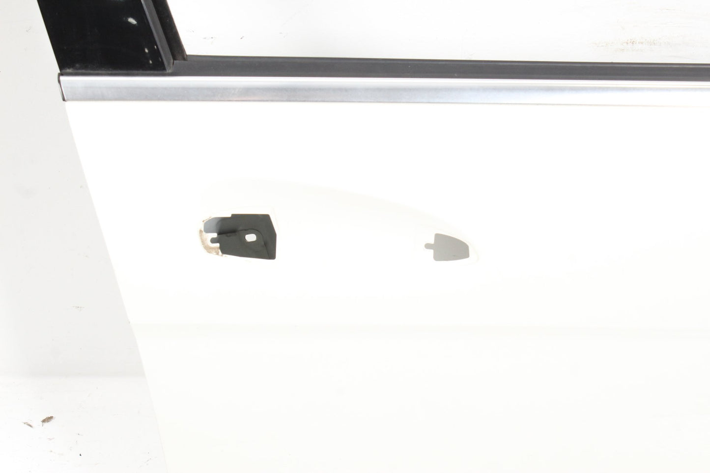 2008-2014 Mercedes-Benz C300 W204 Front Right  Door Shell 2047220210 OEM
