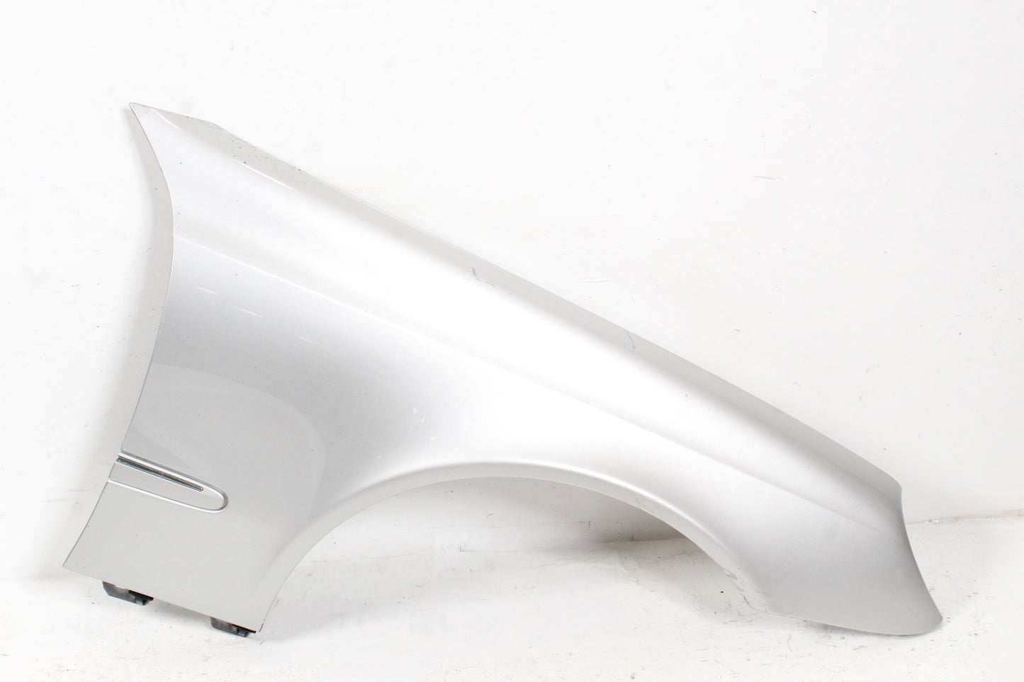 2001-2007 Mercedes-Benz C240 W203 Front Right Fender Panel 2038800218