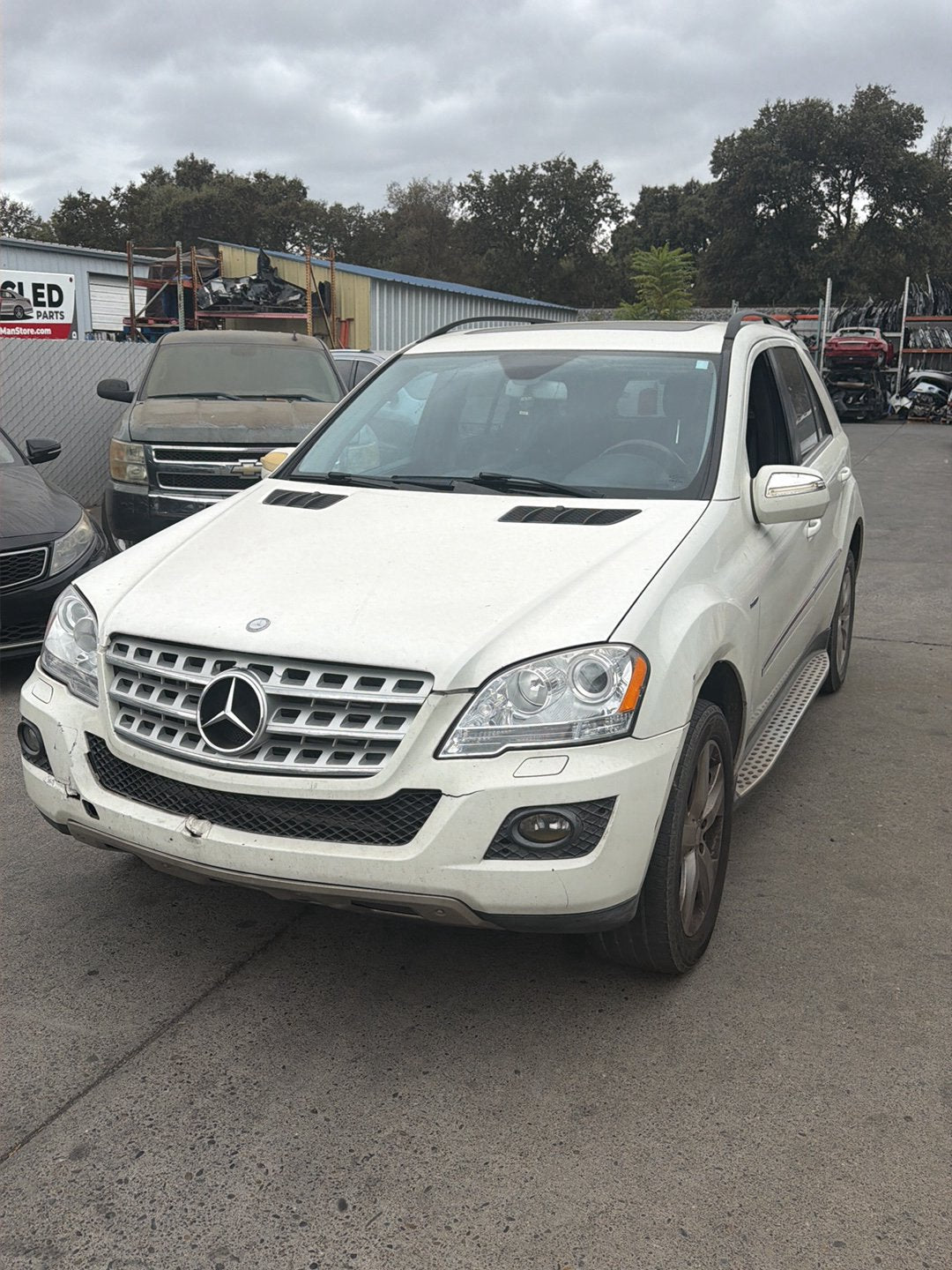 Parting Out- 2010 Mercedes-Benz ML350- 234