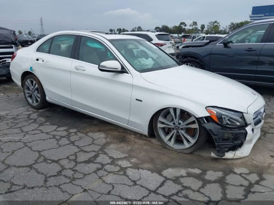 Parting Out- 2018 Mercedes-Benz C350e W205- 128