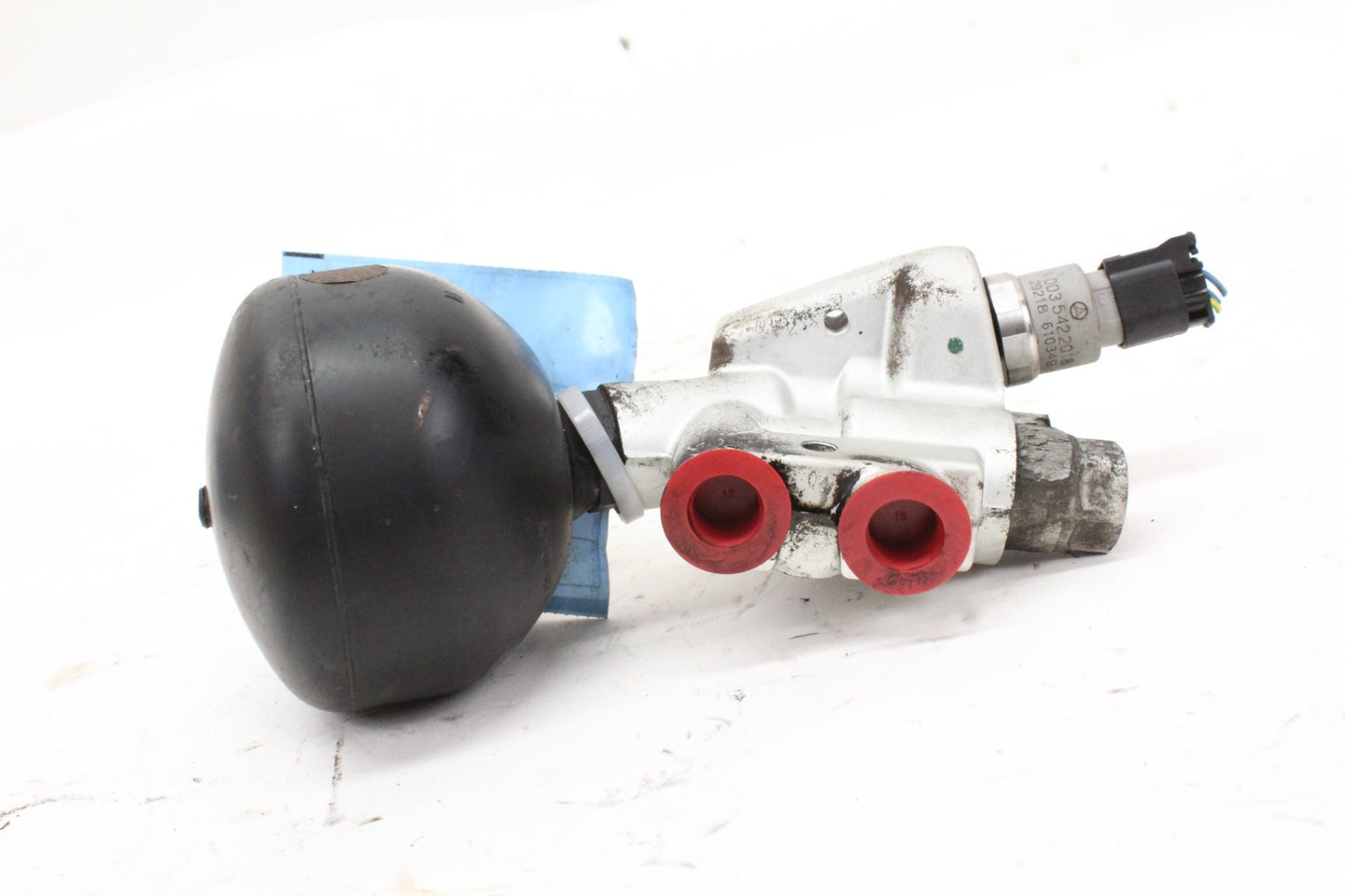 2000-2008 Mercedes W220 S55 AMG Pressure Relief Valve ABC Hydraulic Suspension