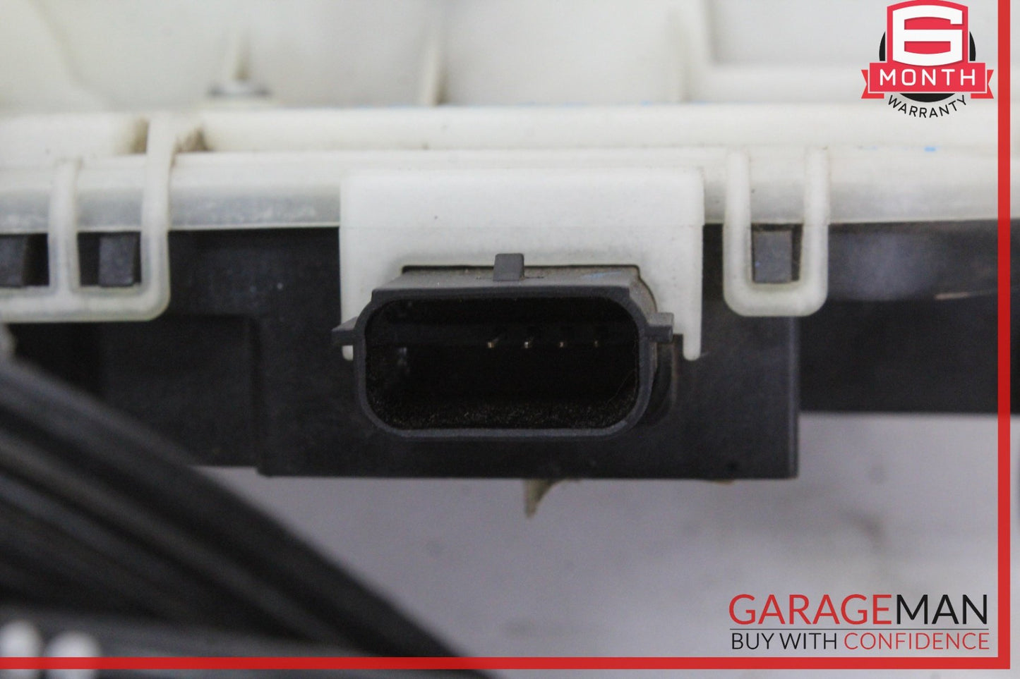 2009-2019 Ford Flex SUV Front Right Door Lock Actuator 8A8374219A64A OEM