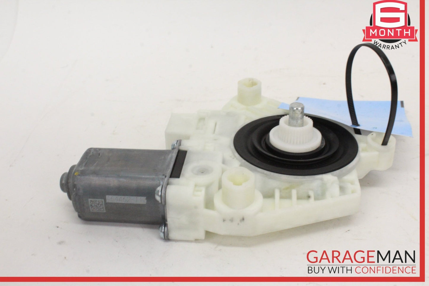 2015-2020 Mercedes-Benz C300 W205 Front Right Window Regulator Motor 2139069501