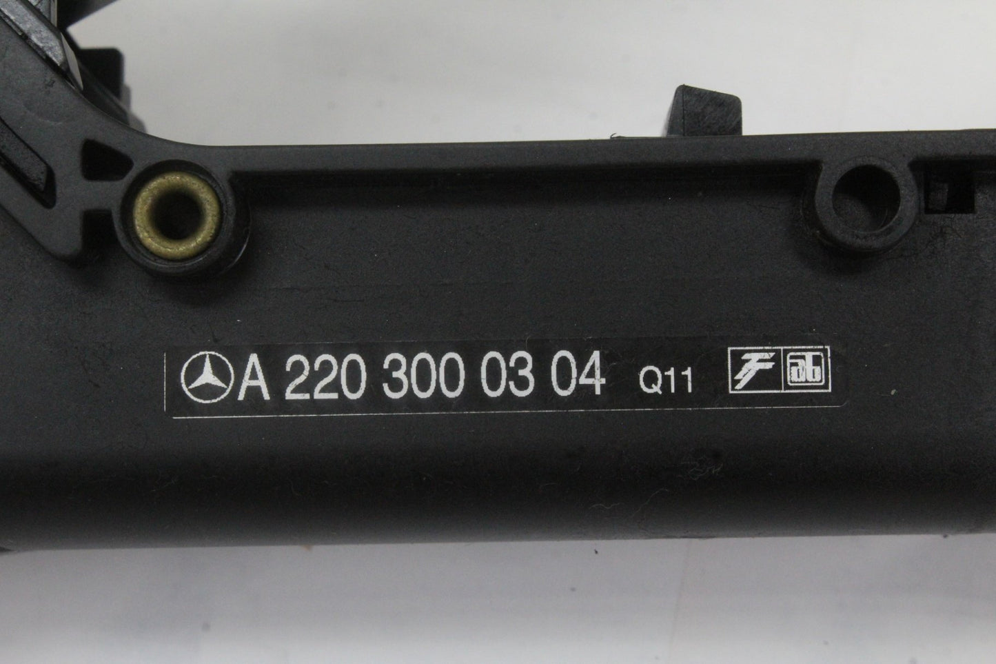 2007-2014 Mercedes-Benz S550 W221 Sedan Gas Pedal 2203000304 Genuine