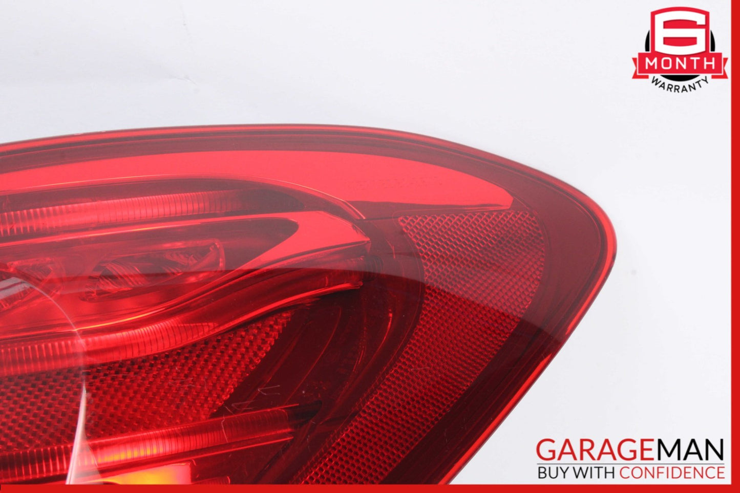 2015-2018 Mercedes-Benz C300 Sedan Rear Right Tail Light 2059062102 OEM