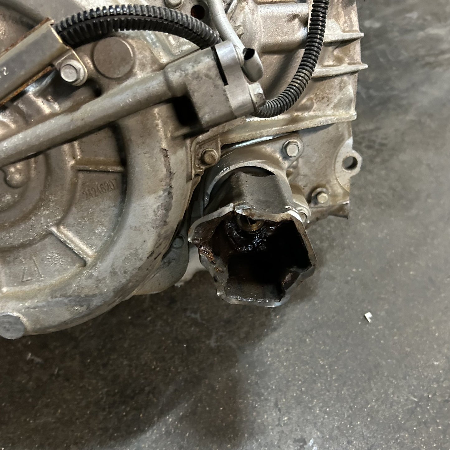 2013-2015 Chevrolet Volt 1.4L Automatic Transmission Assembly 24263248 OEM