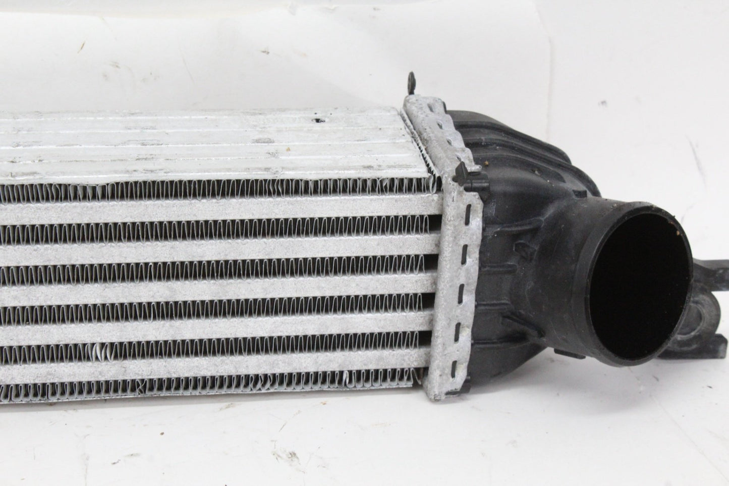 2007-2016 Mini Cooper R56 Convertible Intercooler Radiator 275127707 OEM