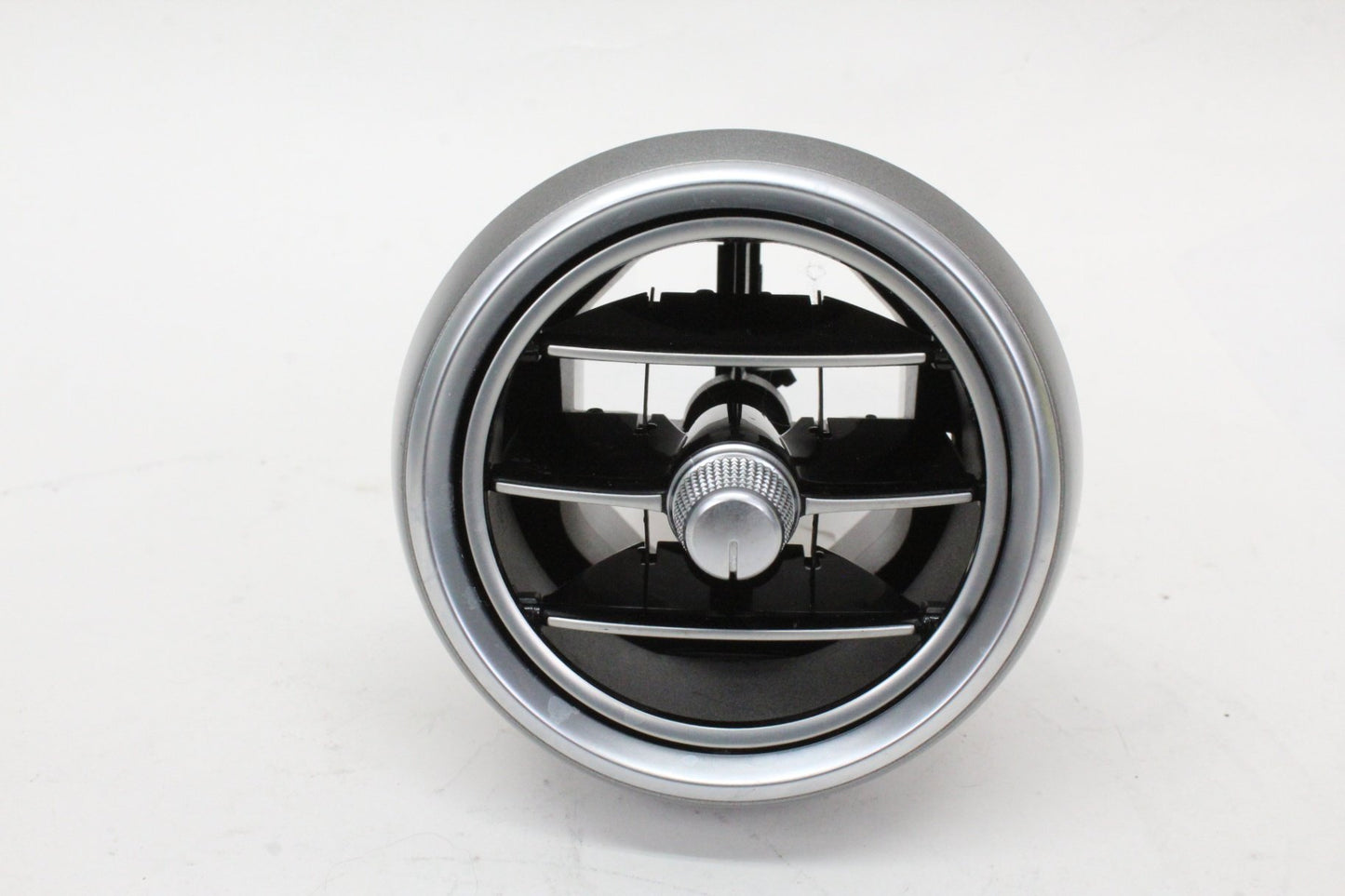 2015-2020 Mercedes-Benz C300 W205 Dash Air Vent Center 2058300301