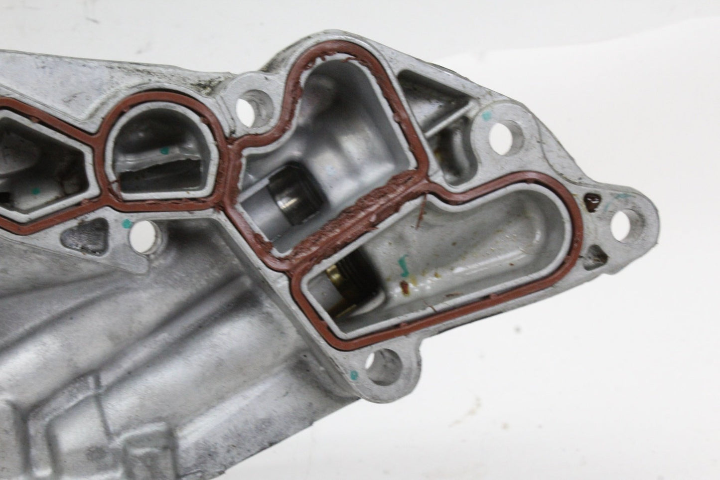 2005-2013 Mercedes-Benz GLK350 Oil Filter Cooler Housing 2721800410