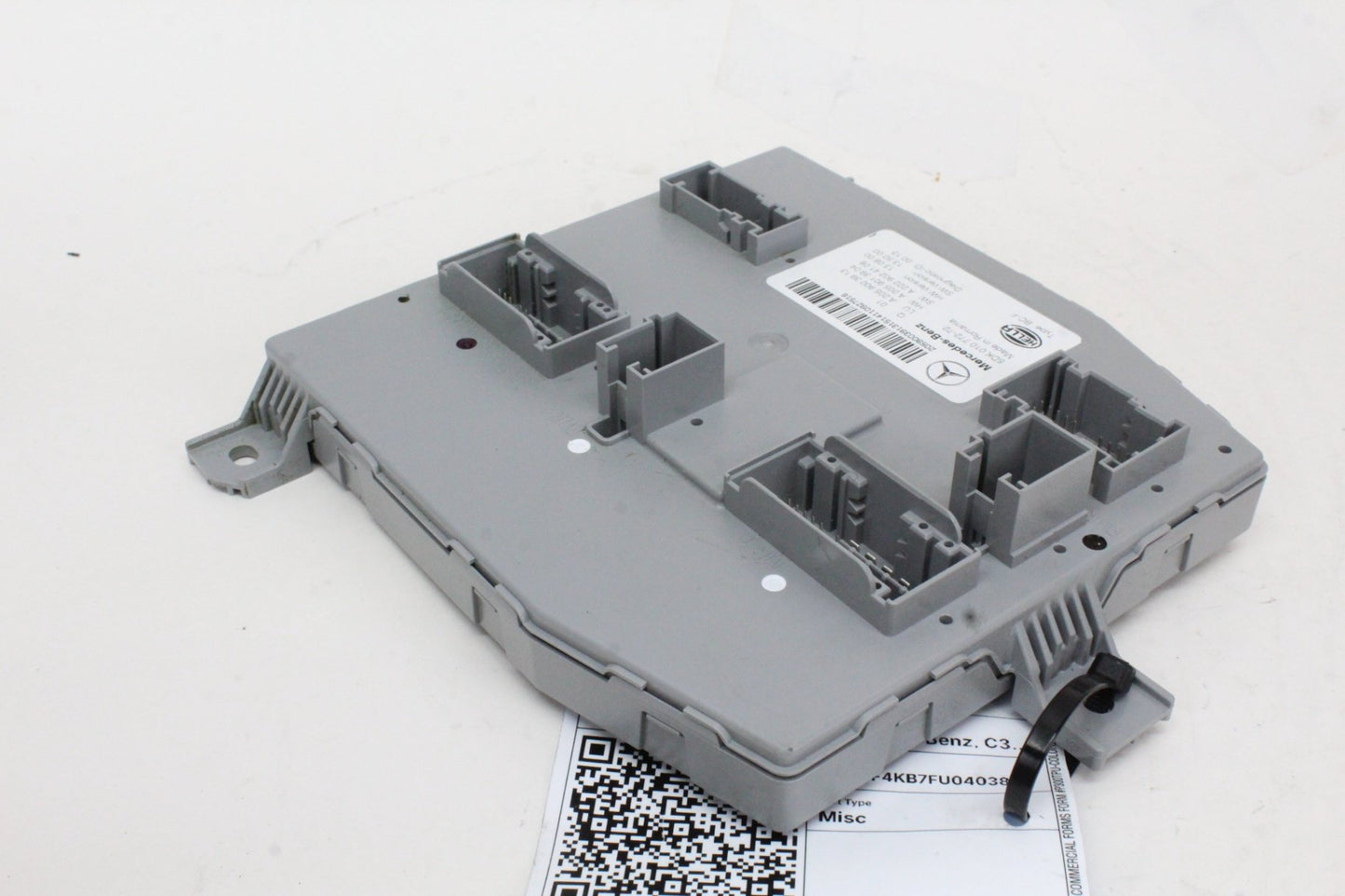 2015-2020 Mercedes-Benz C300 W205 SAM Signal Lamp Control Module 2059003913