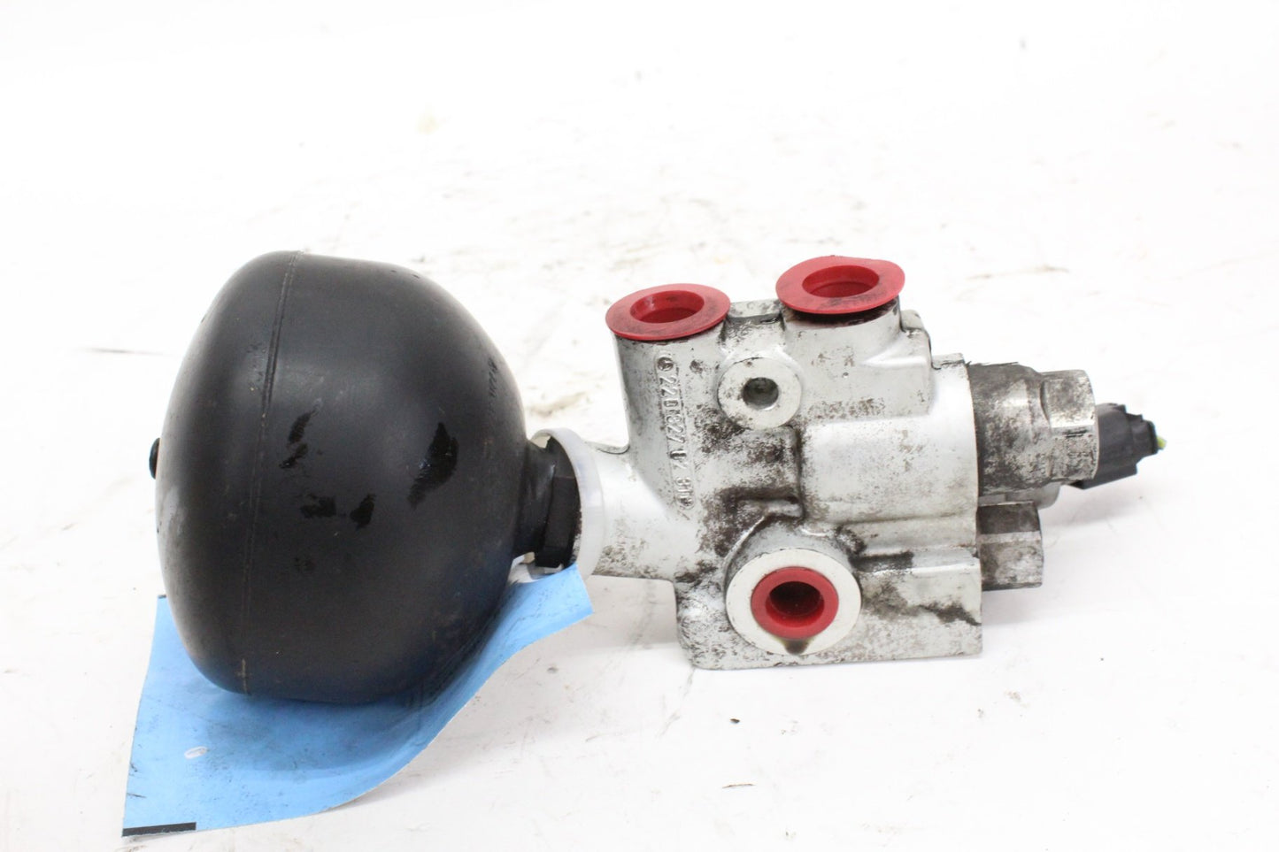 2000-2008 Mercedes W220 S55 AMG Pressure Relief Valve ABC Hydraulic Suspension