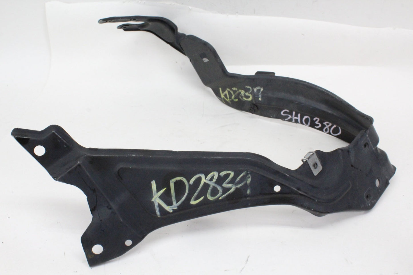 2001-2007 Mercedes W203 C230 Front Right Side Head Light Bracket 2036203072 OEM