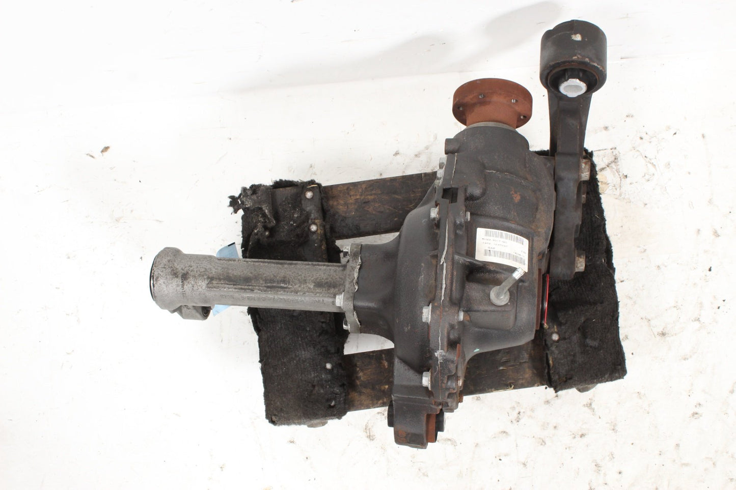 2010-2013 Land Rover LR4 Front Differential Axle Carrier 5H223017G OEM