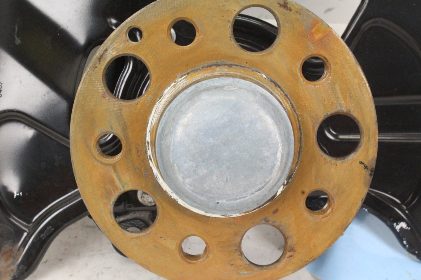 2008-2017 Mercedes W204 C300 RWD Front Left Side Spindle Knuckle Wheel Hub OEM