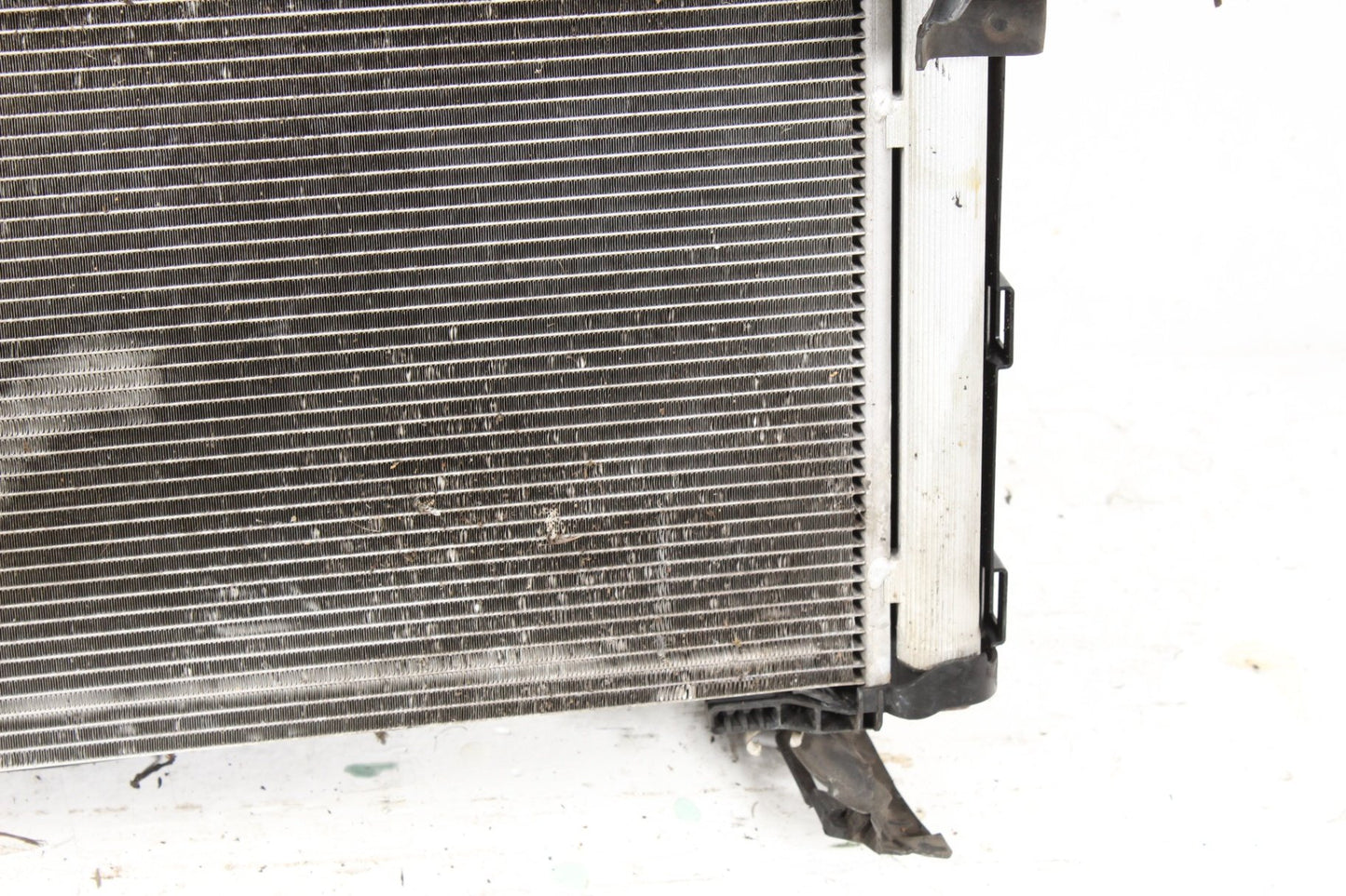 2015-2021 Mercedes-Benz C300 W205  Engine Cooling Radiator AC A/C Condenser OEM