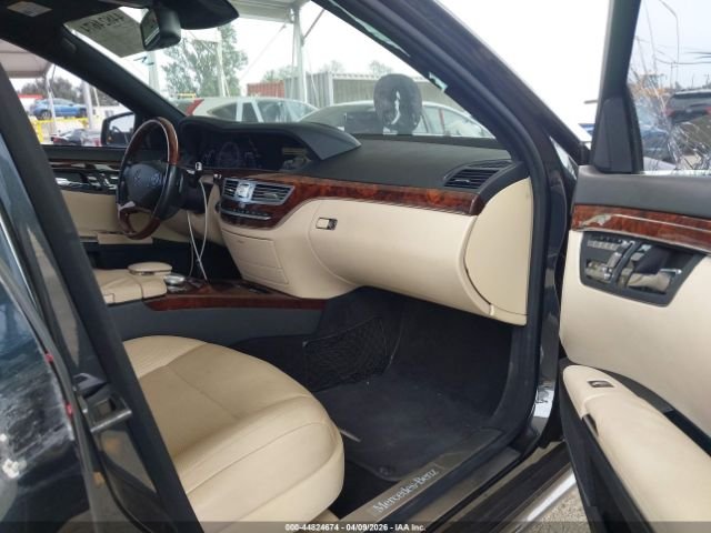 Parting Out- 2013 Mercedes-Benz S550 W221- 121
