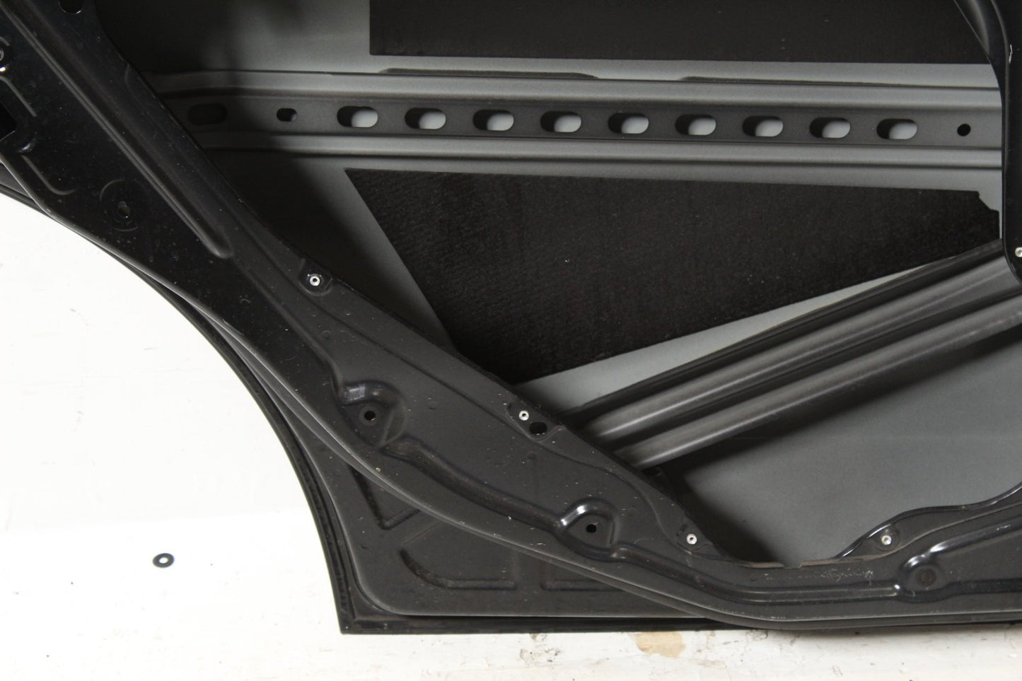 2014-2016 Mercedes-Benz E250 W212 Left Rear Door Shell 2127303305 OEM