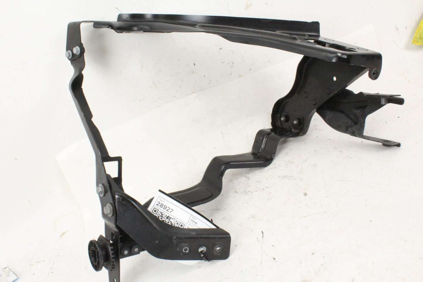 2008-2014 Mercedes-Benz C300 W204 Front Right Head Light Bracket 2046200291 OEM