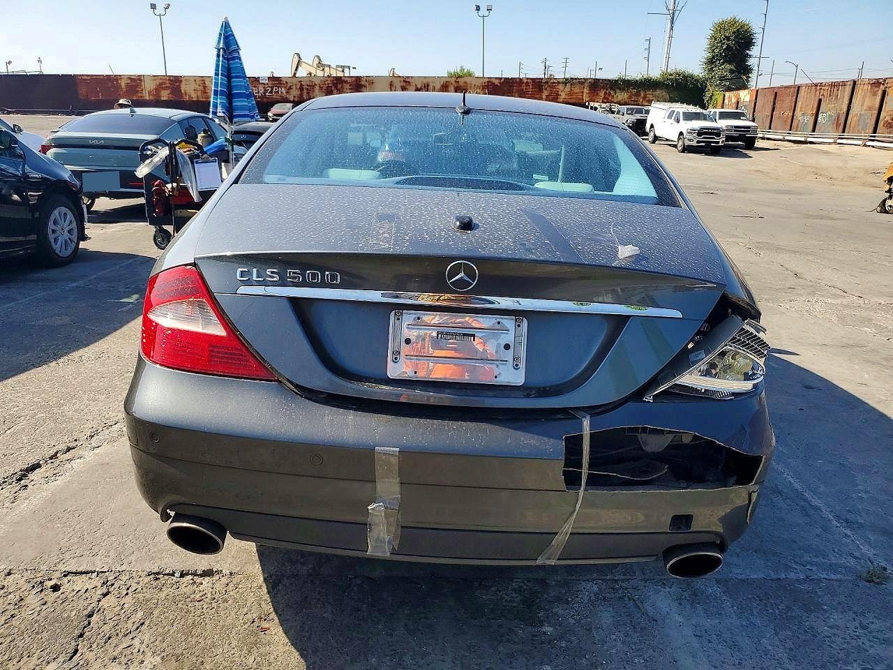 Parting Out- Mercedes-Benz CLS500 W219- 101