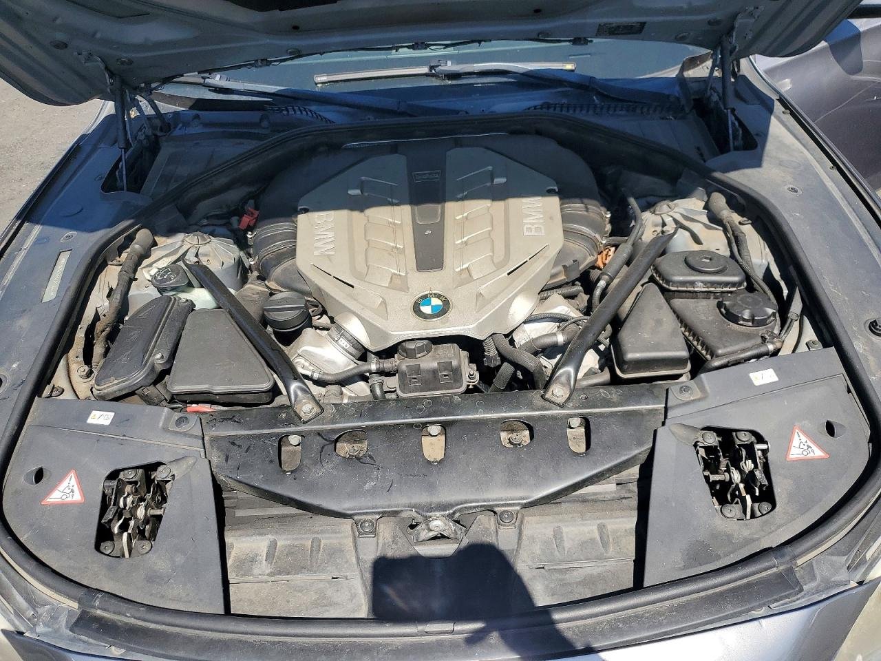 Parting Out- 2010 BMW 750i xDrive- 112