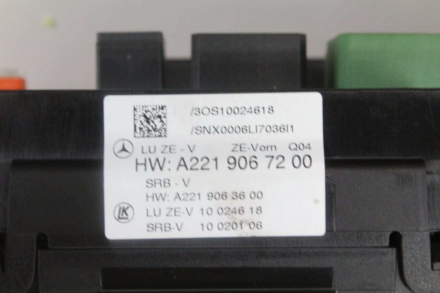 2011-2014 Mercedes-Benz S550 W221 Front Fuse Box Module 2219067200