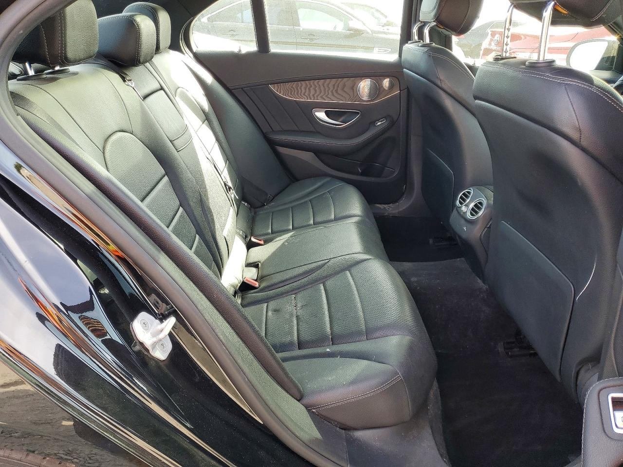 2015 Mercedes-Benz C300 W205