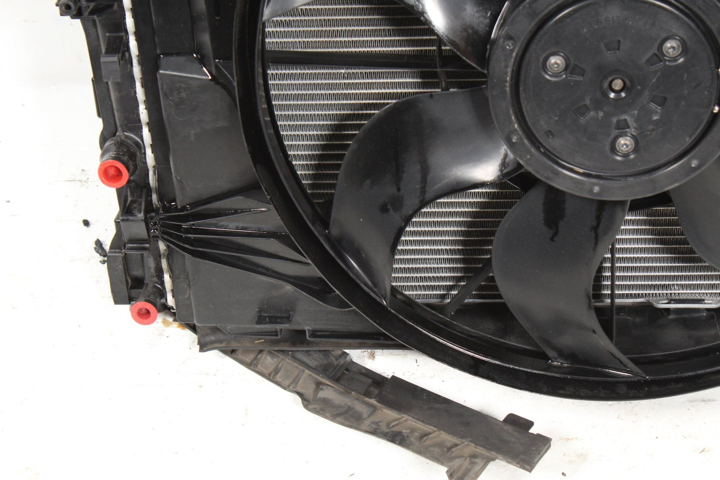 2015-2021 Mercedes-Benz C300 W205  Engine Cooling Radiator AC A/C Condenser OEM