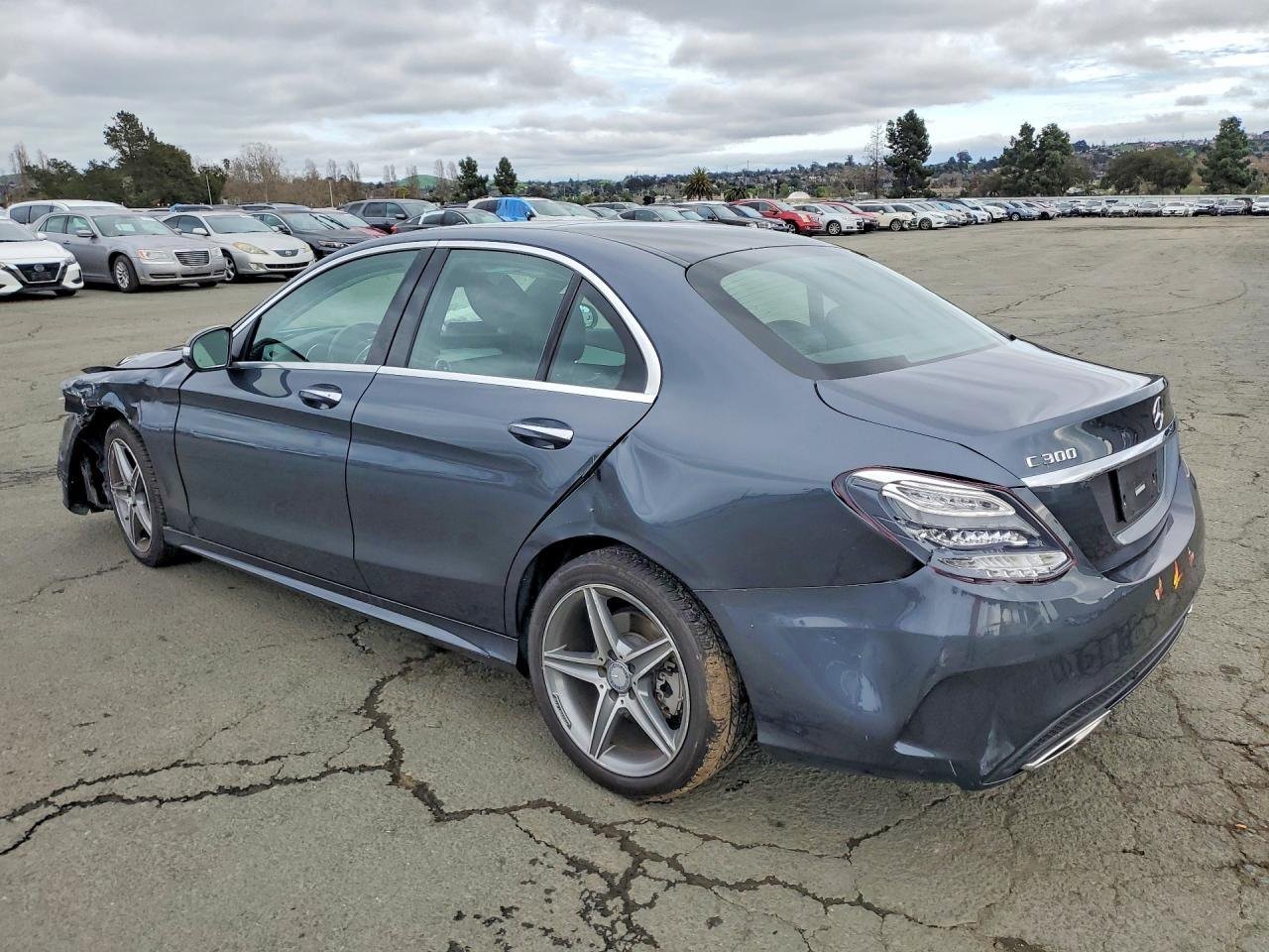 2015 Mercedes-Benz C300 CDI C-Class W205