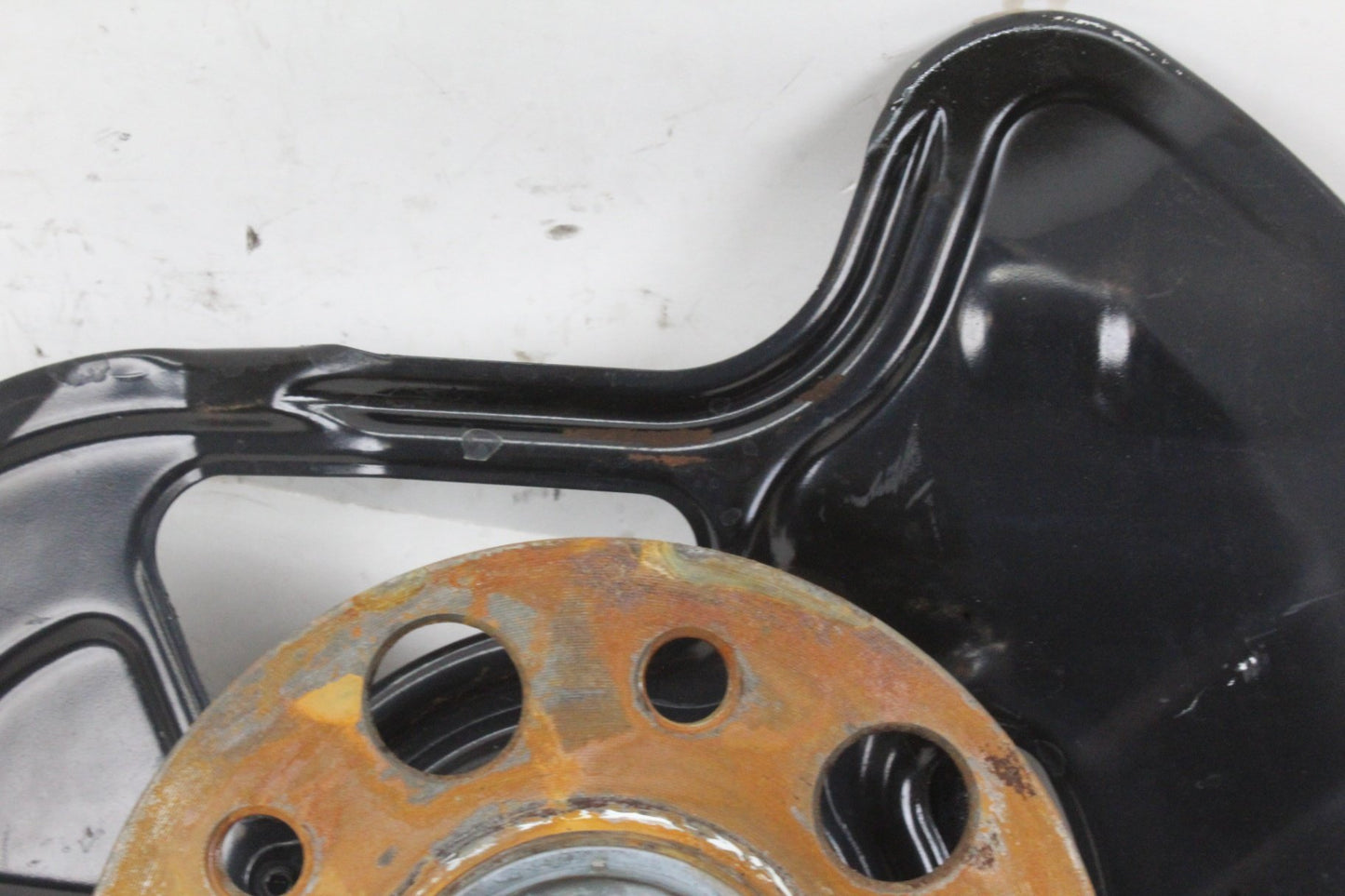 2008-2020 Mercedes W207 E350 C300 Front Right Side Spindle Knuckle Hub OEM