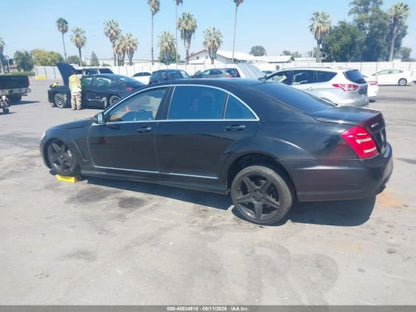 Parting Out- 2010 Mercedes-Benz S550 W221- 239