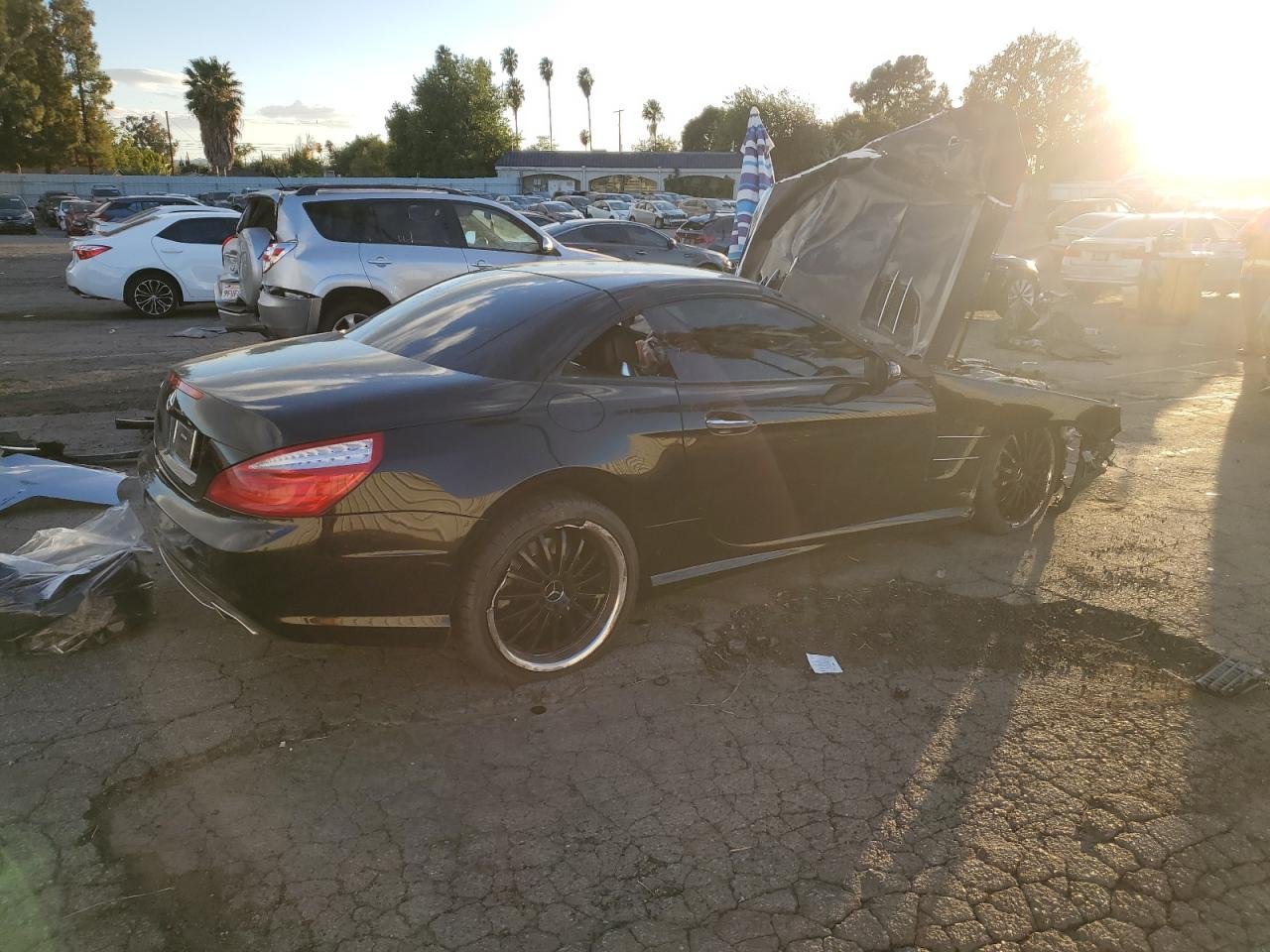Parting Out- 2013 Mercedes-Benz SL500 R231- 125