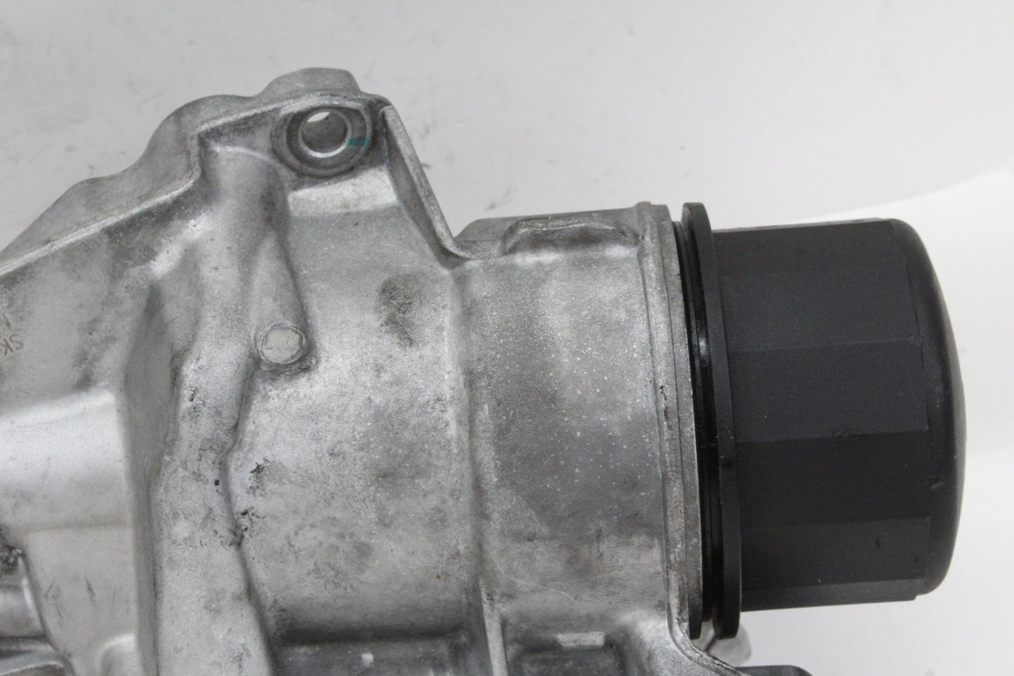 2005-2013 Mercedes-Benz GLK350 Oil Filter Cooler Housing 2721800410