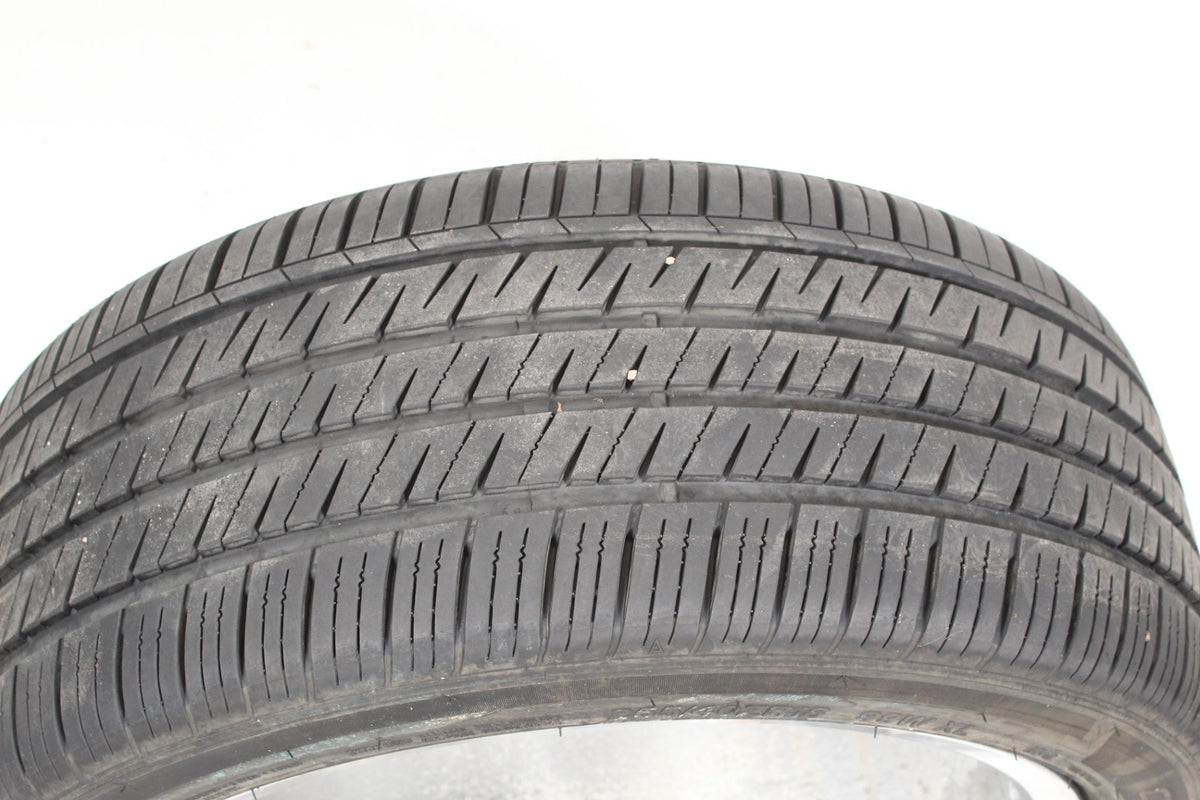 2003-2012 Mercedes-Benz SL500 R230 Wheel Rim w/ Tire 2304012802