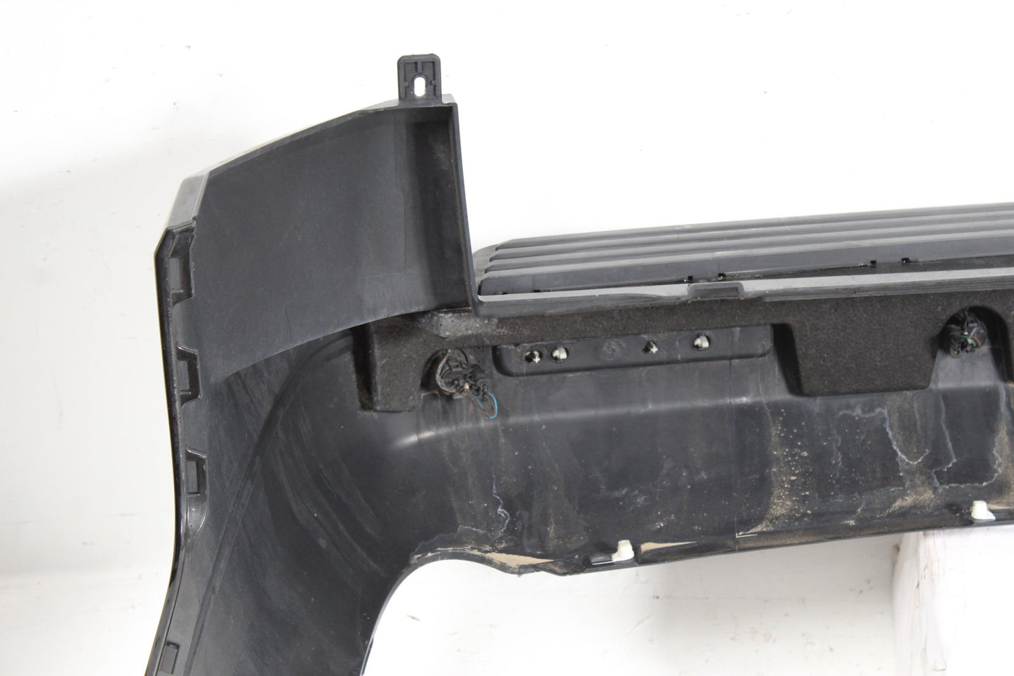 2010-2016 Land Rover LR4 SUV Rear Bumper Cover Assembly AH2217A958AA OEM