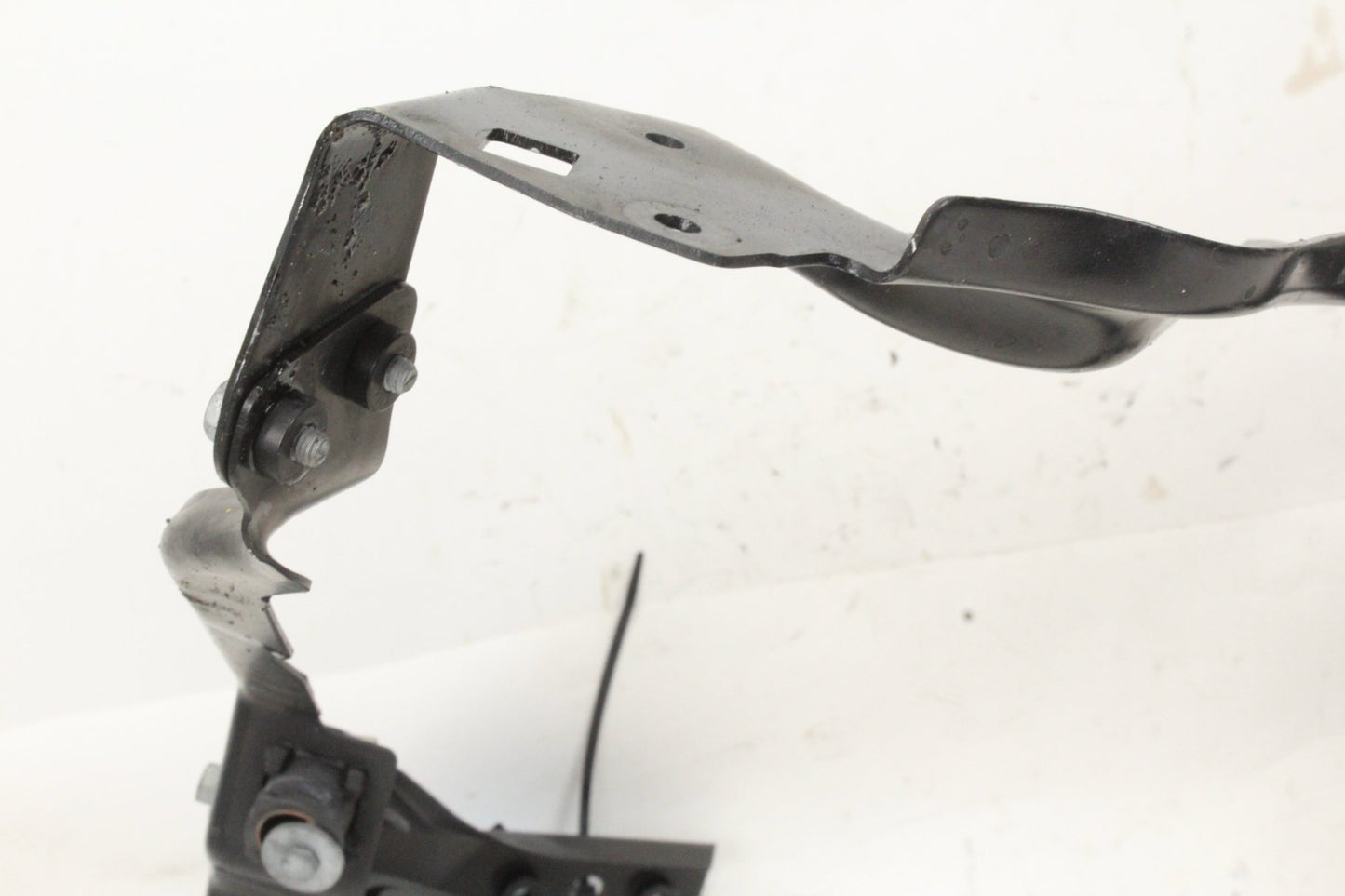 2008-2014 Mercedes-Benz C300 W204 Front Left Head Light Bracket 2046200191 OEM